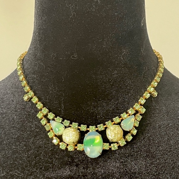Jewelry - Vintage 1950s Green Rhinestones Blue Green White Glass Cabochons Necklace 14”